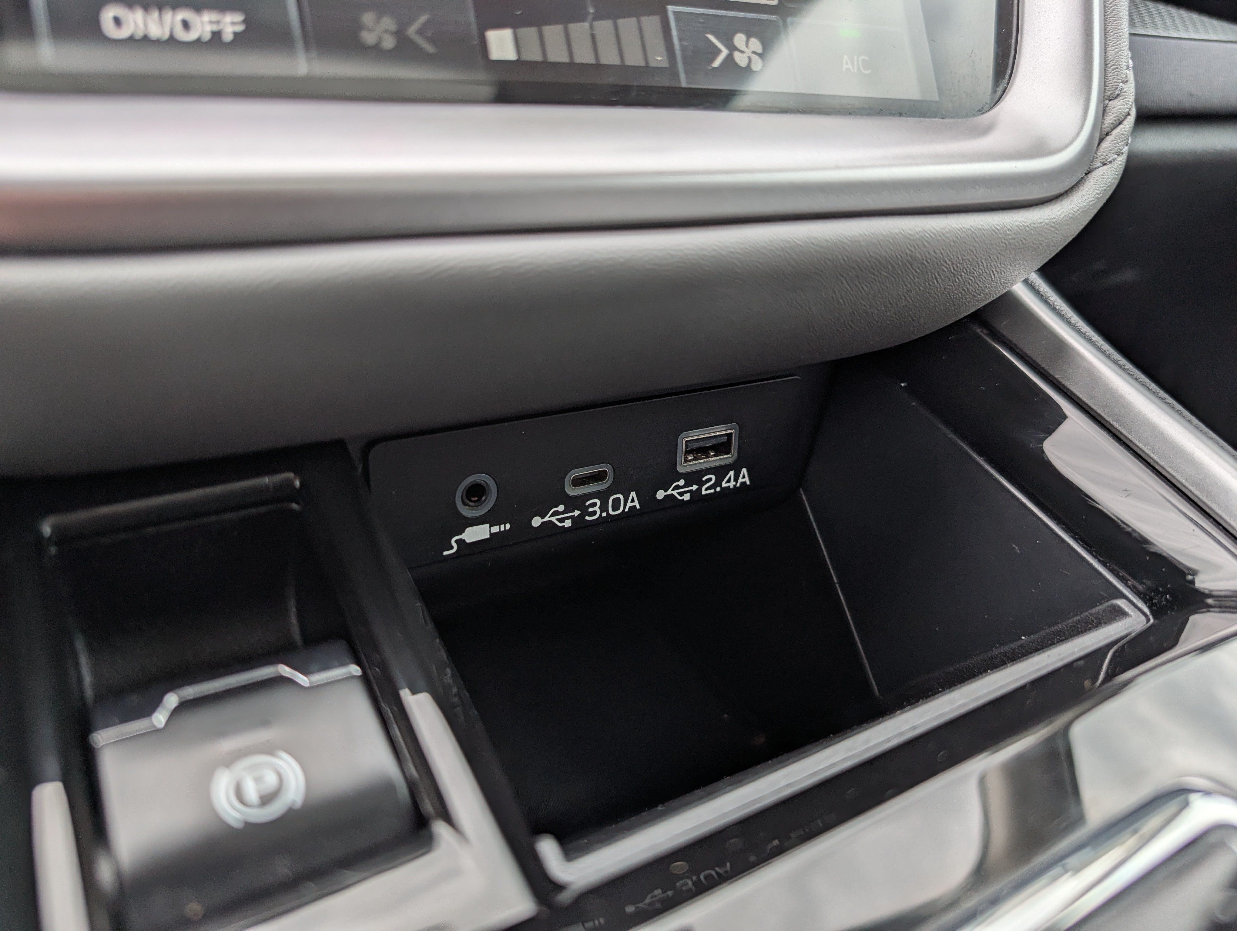 Used 2023 Subaru Outback Premium AWD/4WD image 33