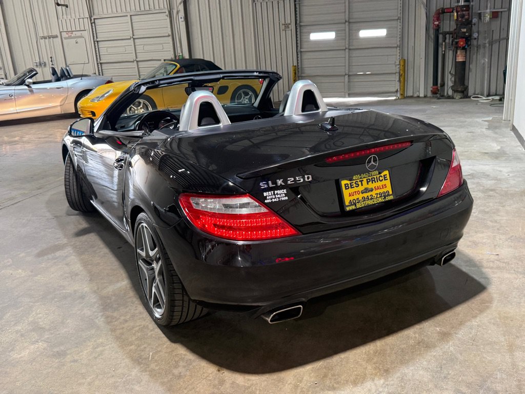 Used 2013 Mercedes-Benz SLK 250 image 10