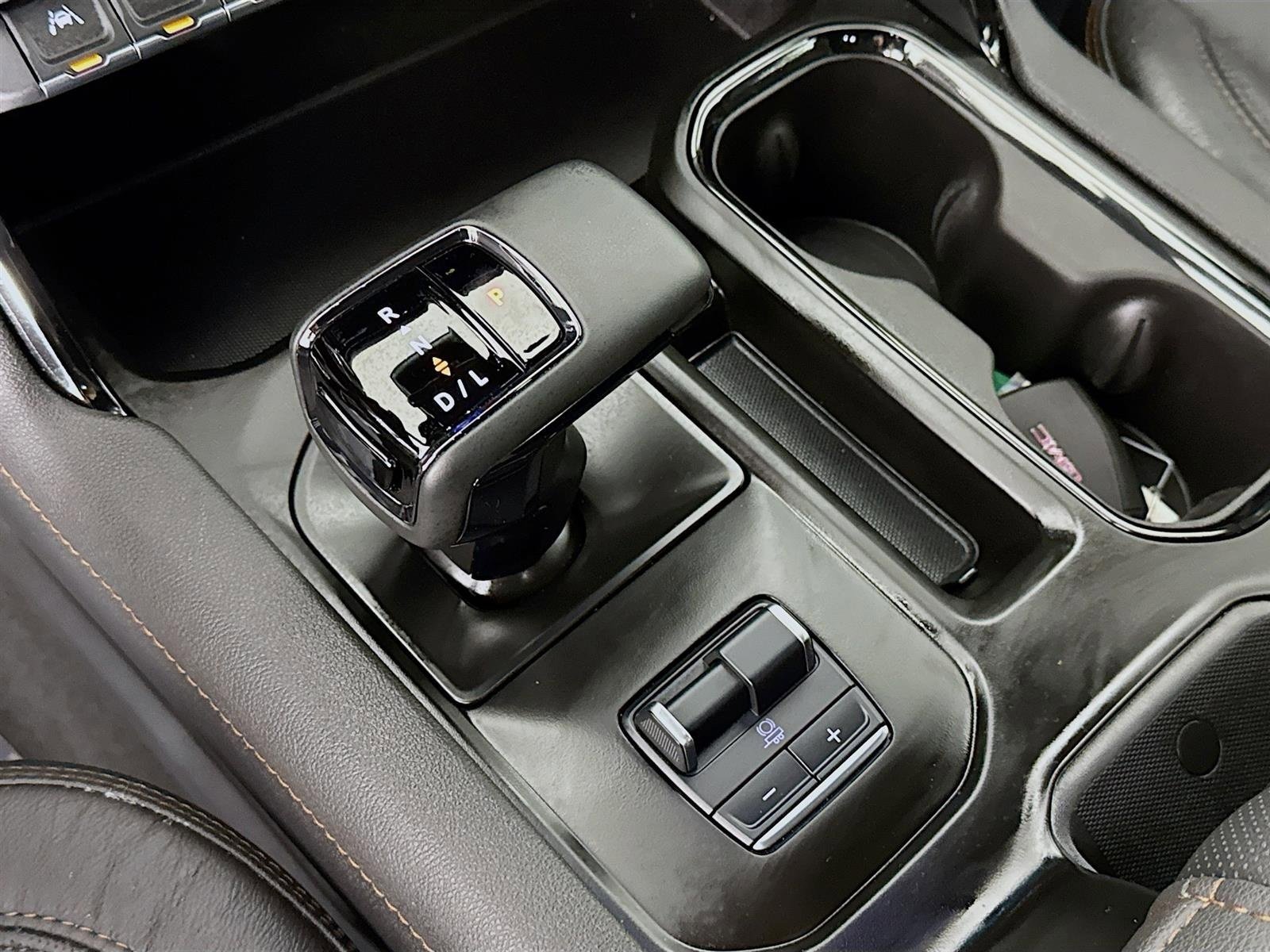 Certified 2025 GMC Sierra 1500 AT4 w/ AT4 Premium Package image 19