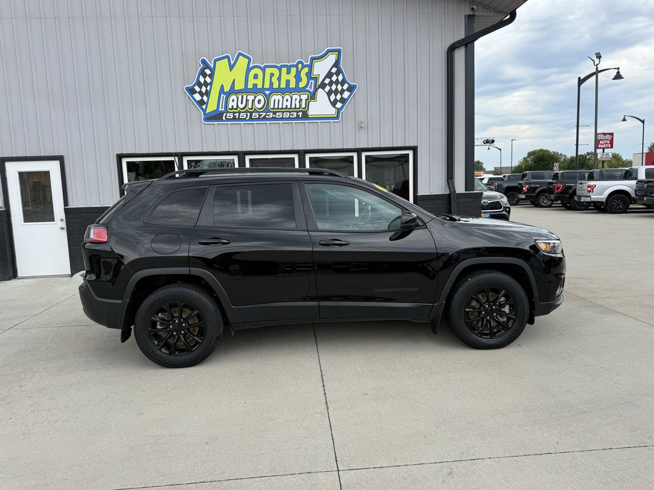 Used 2023 Jeep Cherokee Altitude Lux AWD/4WD image 9