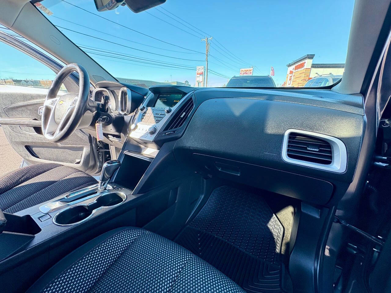 Used 2017 Chevrolet Equinox LT w/ Convenience Package image 34