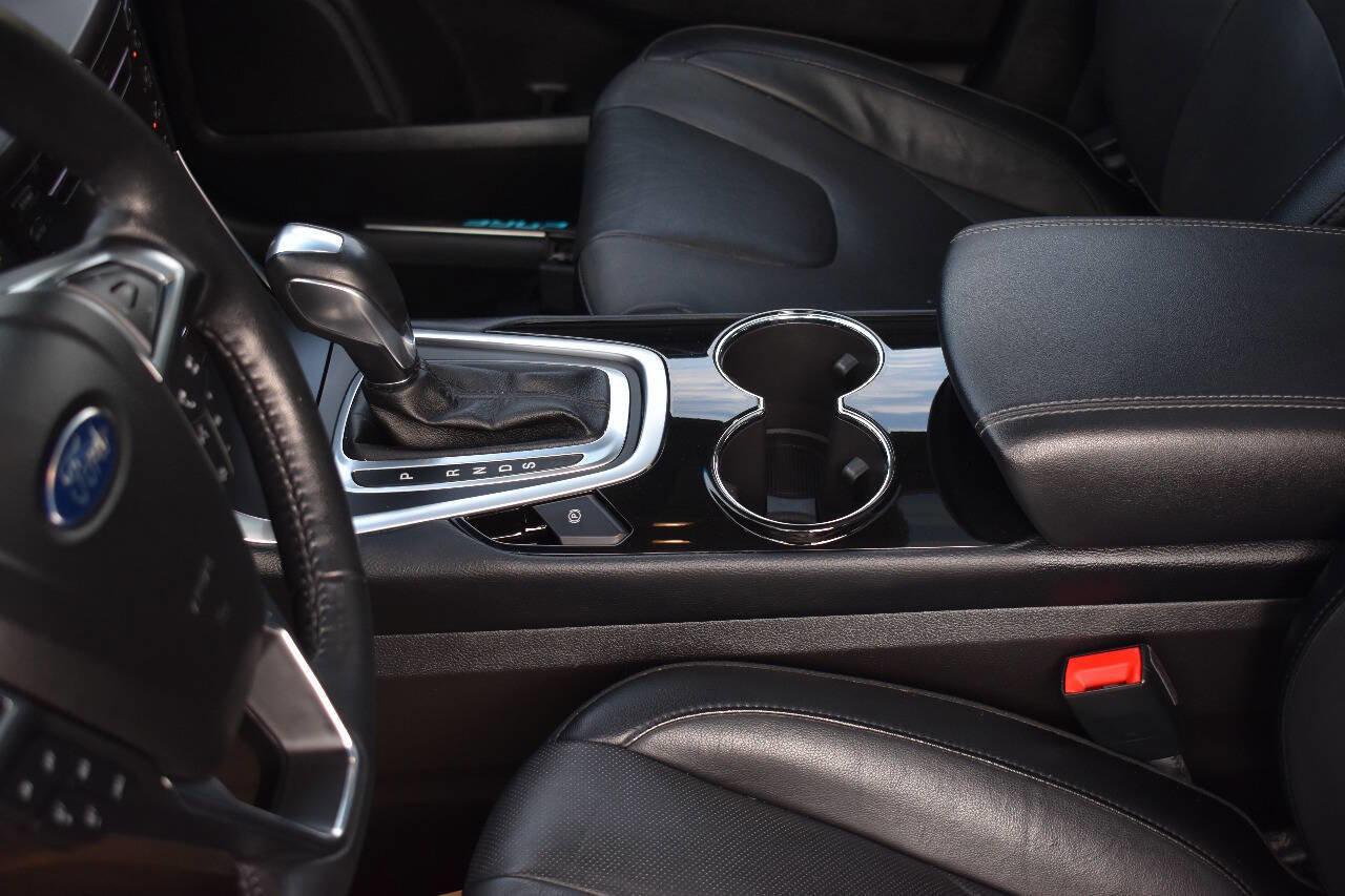 Used 2017 Ford Edge Titanium w/ Equipment Group 301A image 28