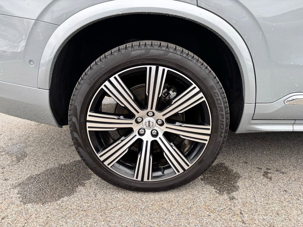 Used 2025 Volvo XC90 T8 Plus w/ Protection Package Premier image 33
