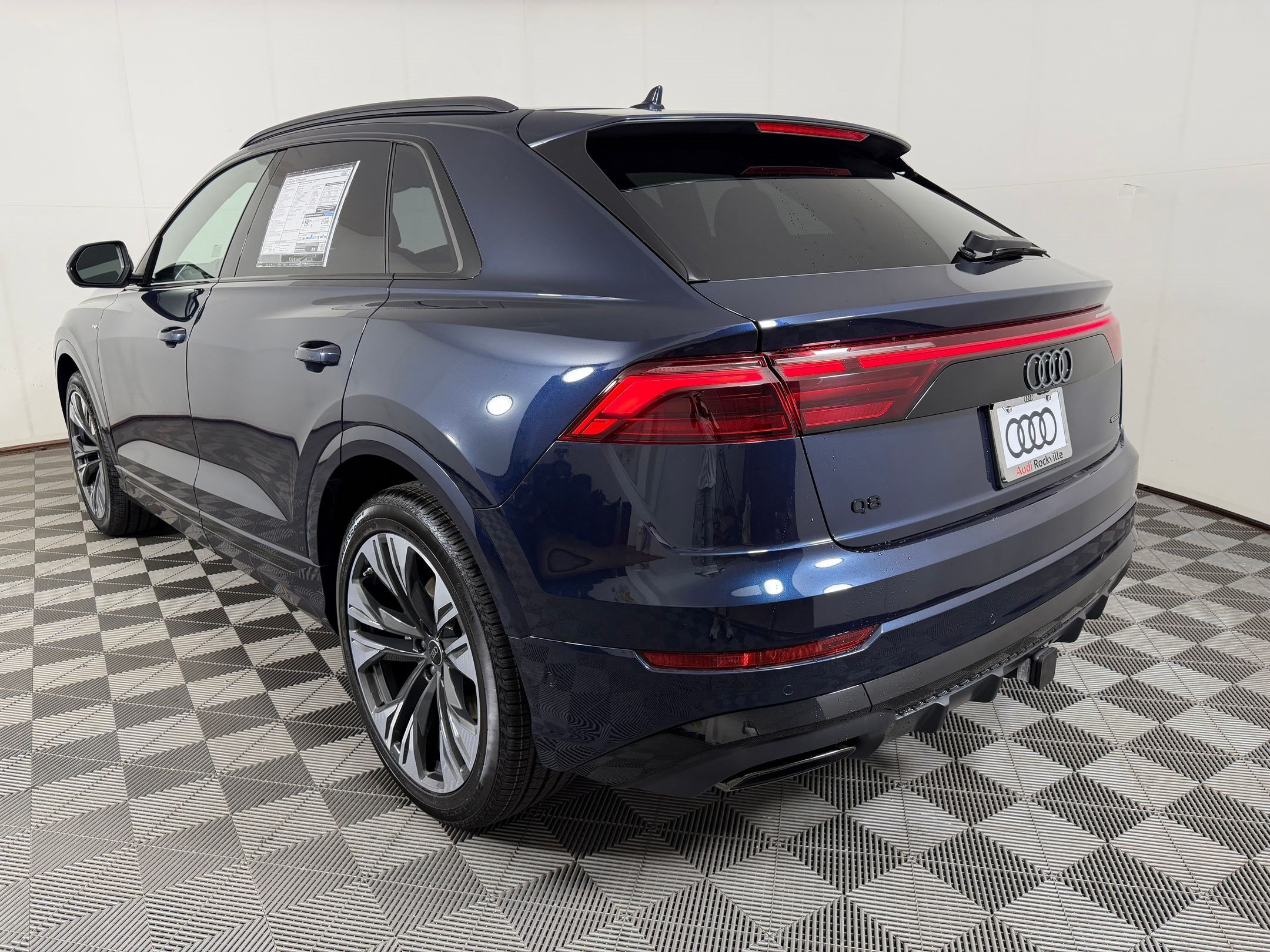 New 2027 Audi Q8 Premium Plus AWD/4WD image 3