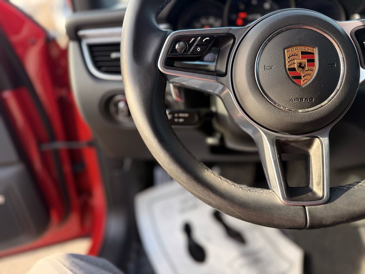 Used 2018 Porsche Macan GTS image 16