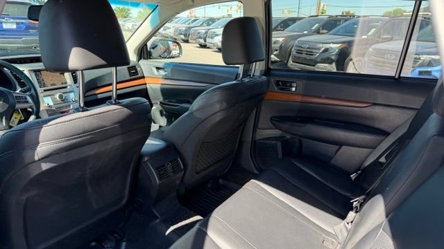 Used 2013 Subaru Outback 2.5i Limited AWD/4WD image 15