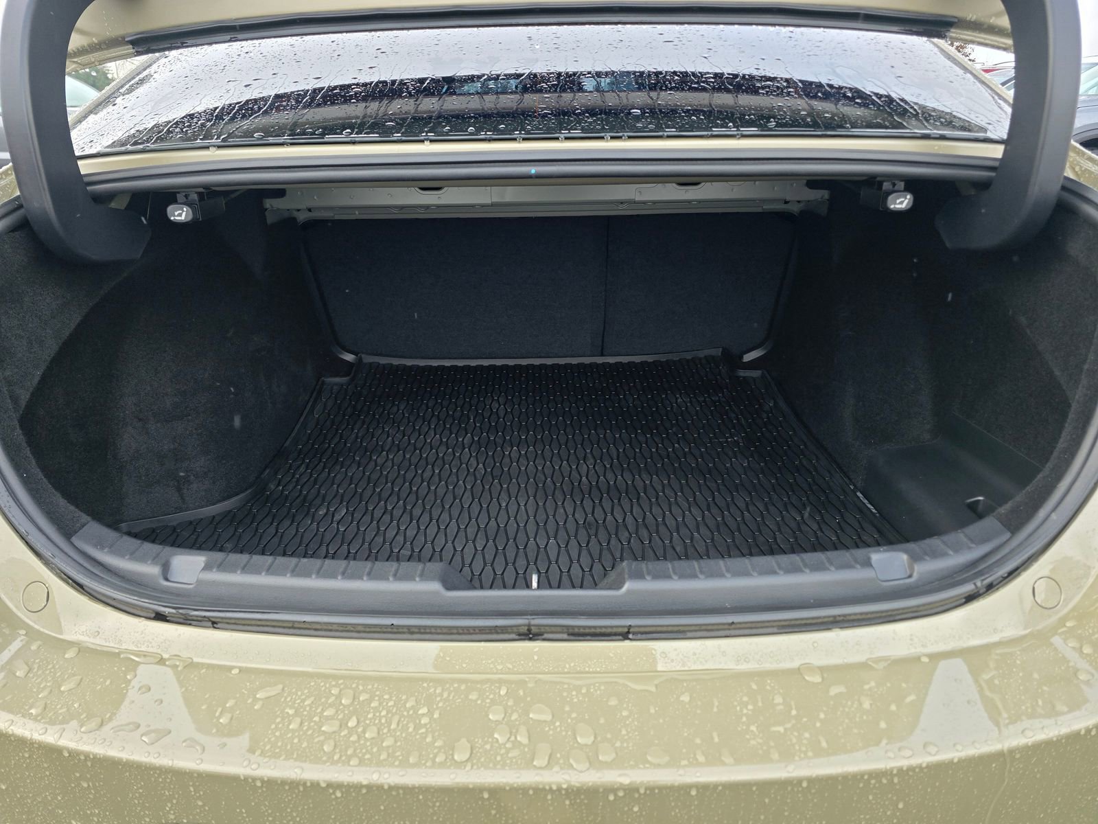 Used 2024 MAZDA MAZDA3 s image 40