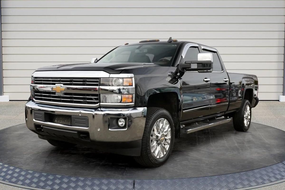 Used 2016 Chevrolet Silverado 2500 LTZ w/ Duramax Plus Package image 3