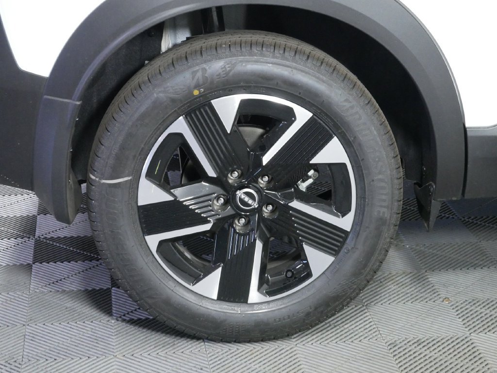 New 2026 Nissan Kicks SV w/ Cold Weather Package AWD/4WD image 10