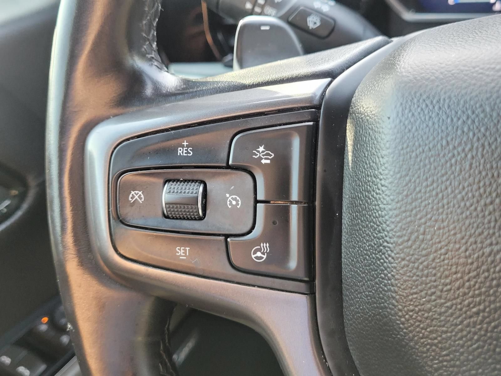 Used 2022 Chevrolet Silverado 1500 ZR2 w/ Technology Package AWD/4WD image 30