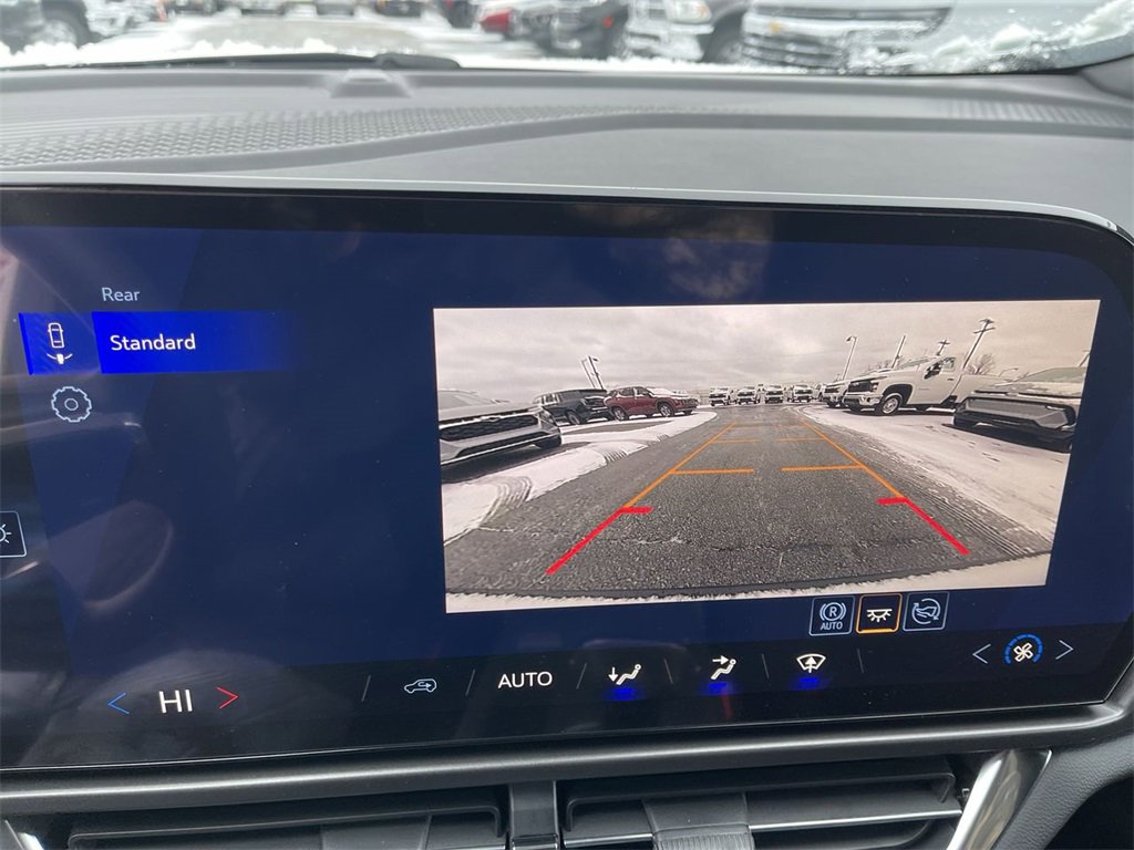 New 2026 Chevrolet Equinox EV LT image 17