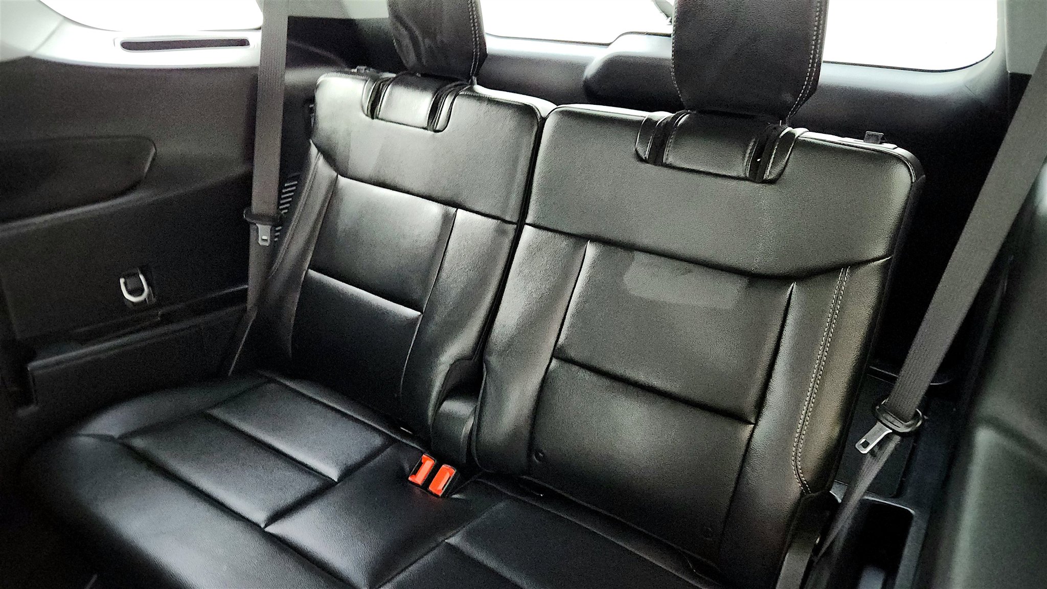 Used 2023 Ford Explorer Limited w/ Equipment Group 301A image 18