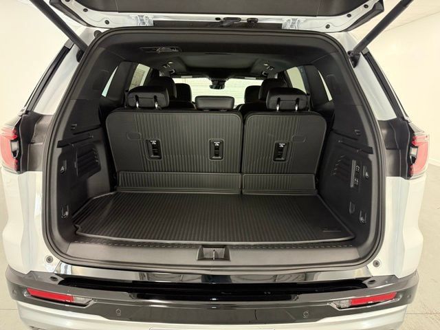 New 2026 GMC Acadia Denali w/ Super Cruise Package FWD image 8