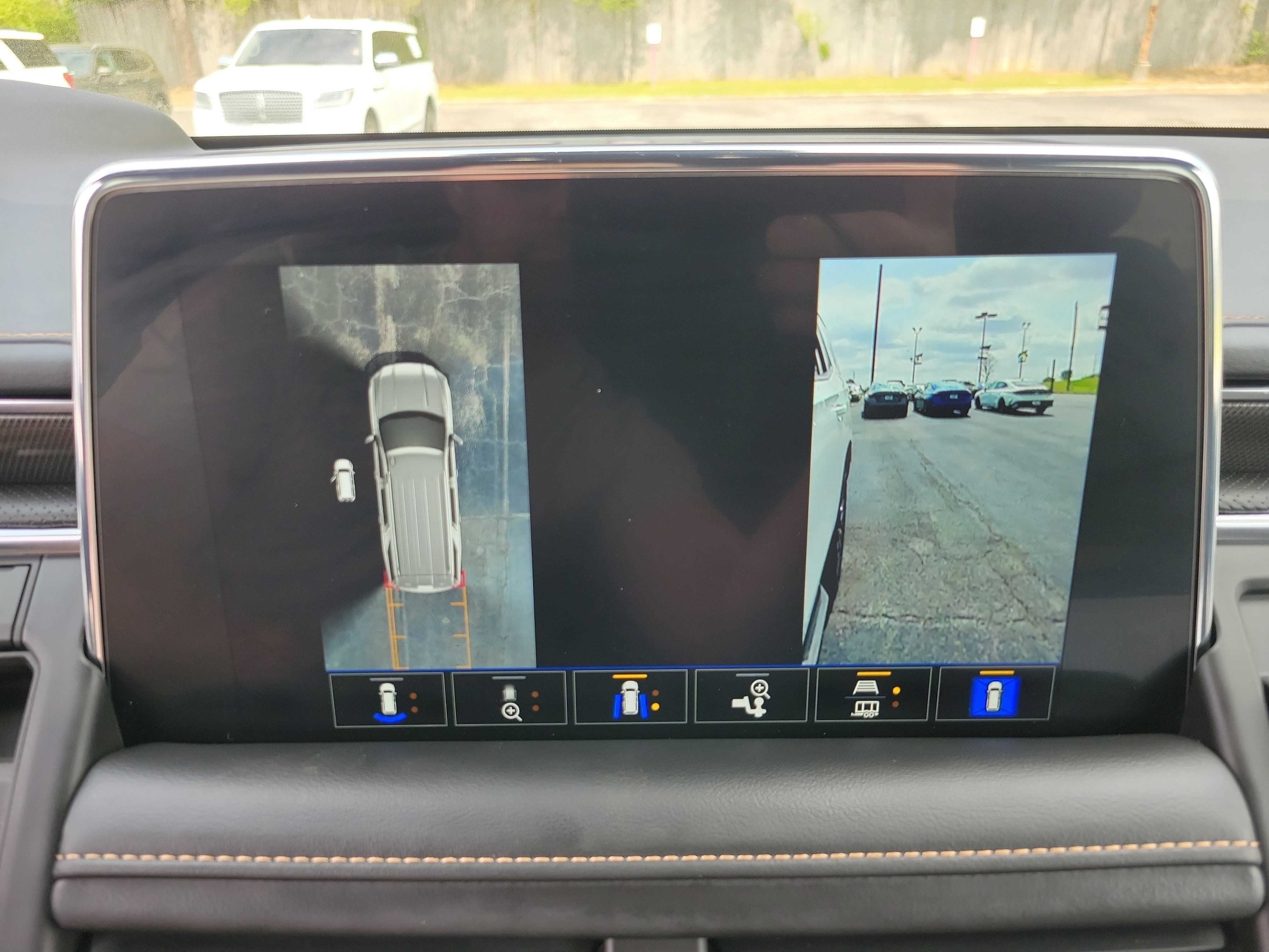 Used 2023 GMC Yukon AT4 image 17