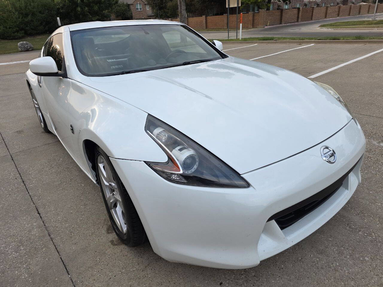 Used 2011 Nissan 370Z Touring image 1