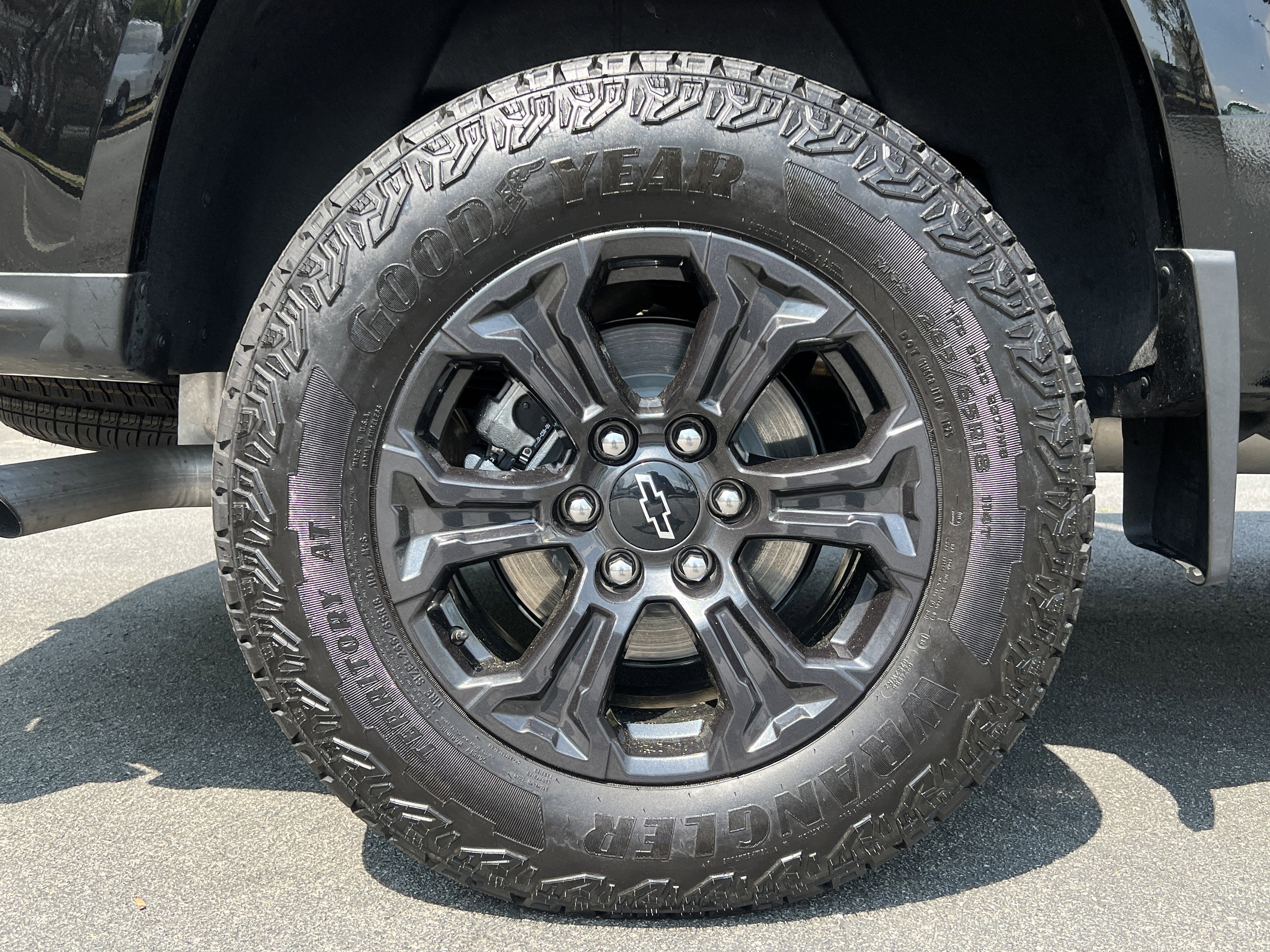 Used 2025 Chevrolet Colorado W/T w/ Advanced Trailering Package image 35