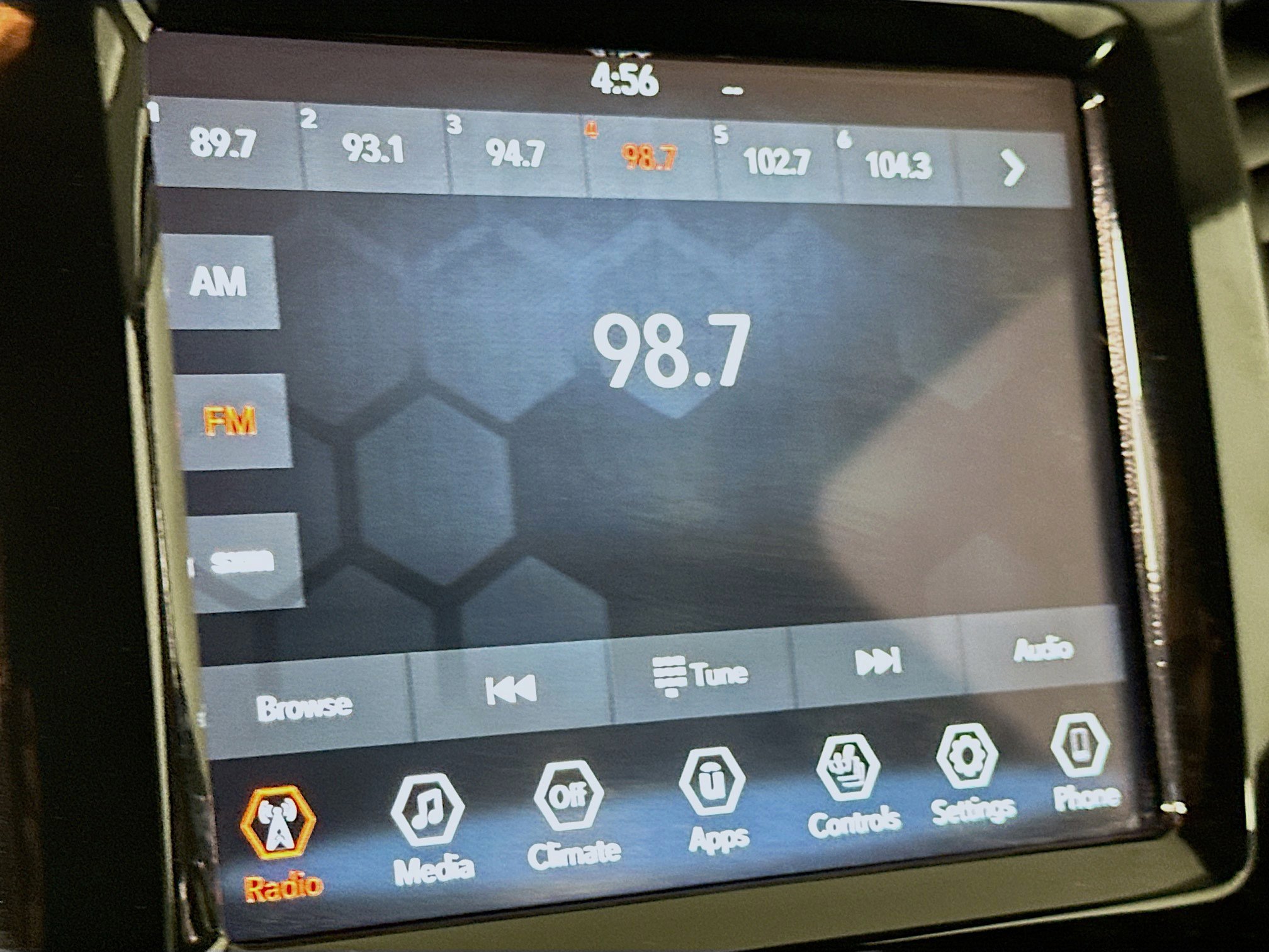 Used 2022 Jeep Cherokee Limited w/ Mopar Interior Package image 21