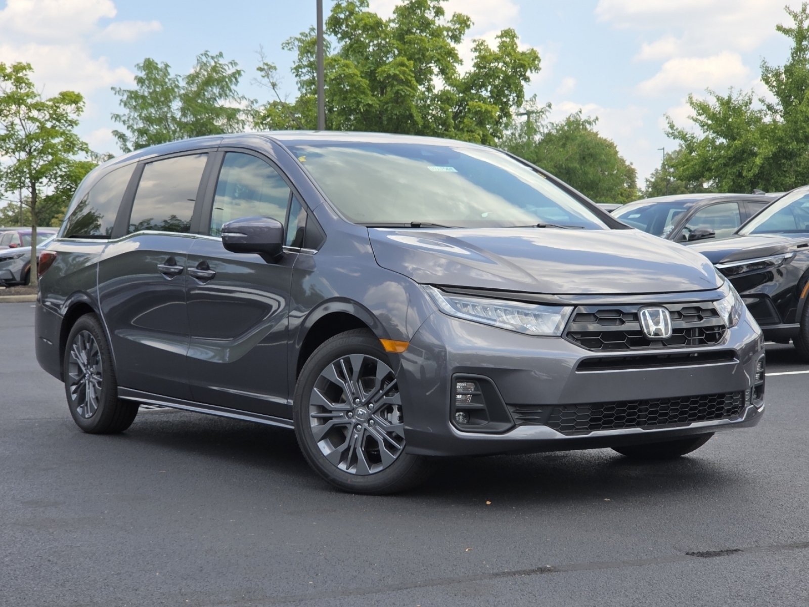 New 2026 Honda Odyssey Touring image 2