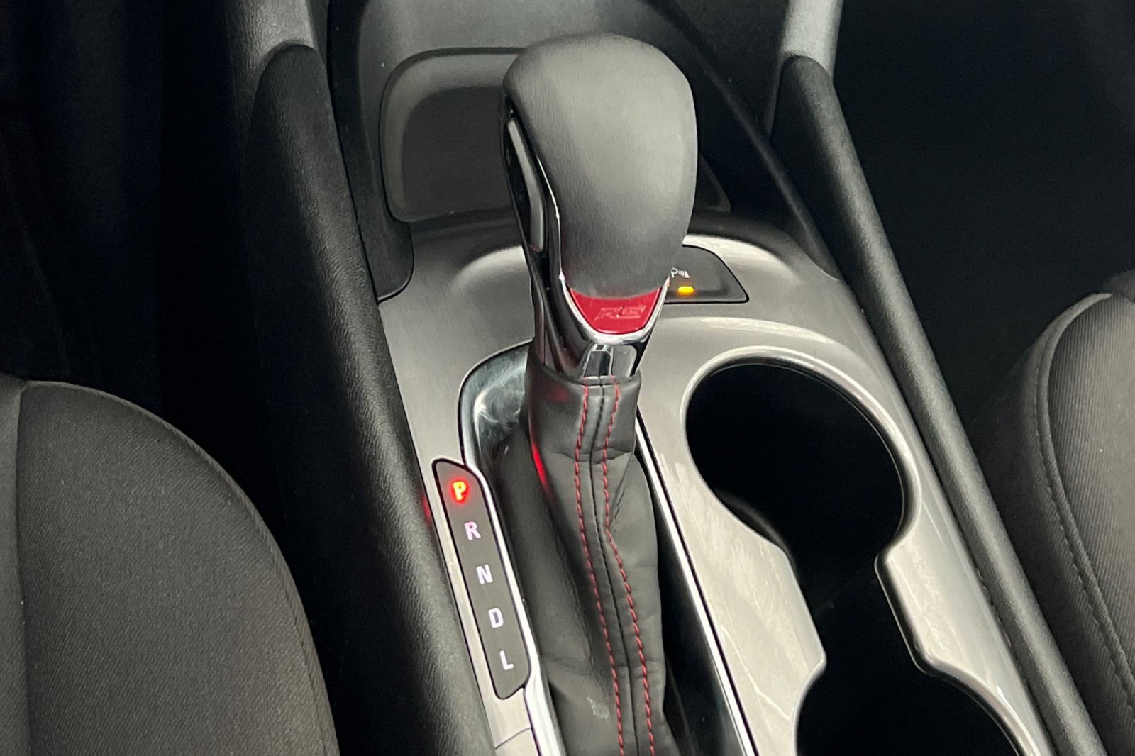 Used 2025 Chevrolet Malibu RS FWD image 28