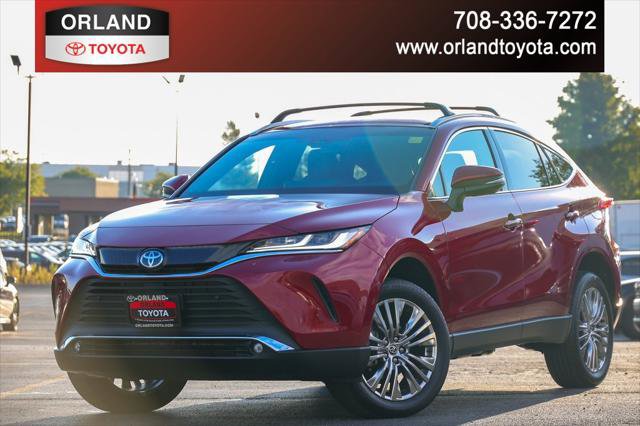 Certified 2024 Toyota Venza XLE image 1