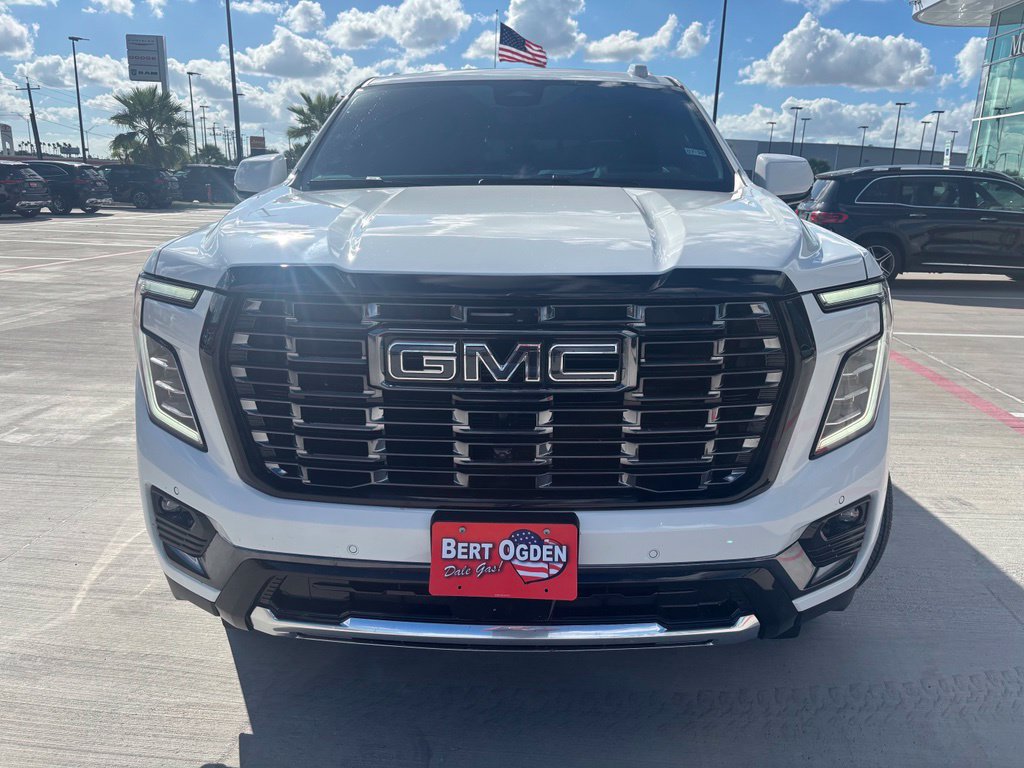 Used 2026 GMC Yukon Denali Ultimate AWD/4WD image 2