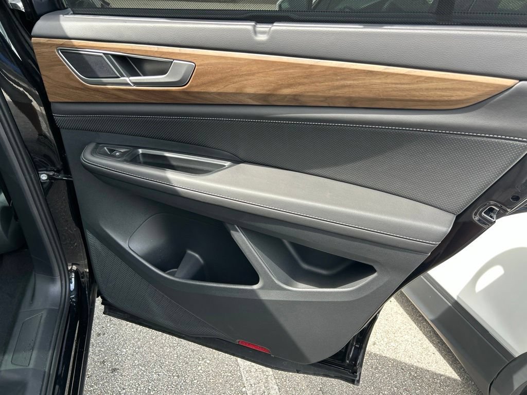 Certified 2026 Volkswagen Atlas SE w/ Panoramic Sunroof Package FWD image 46