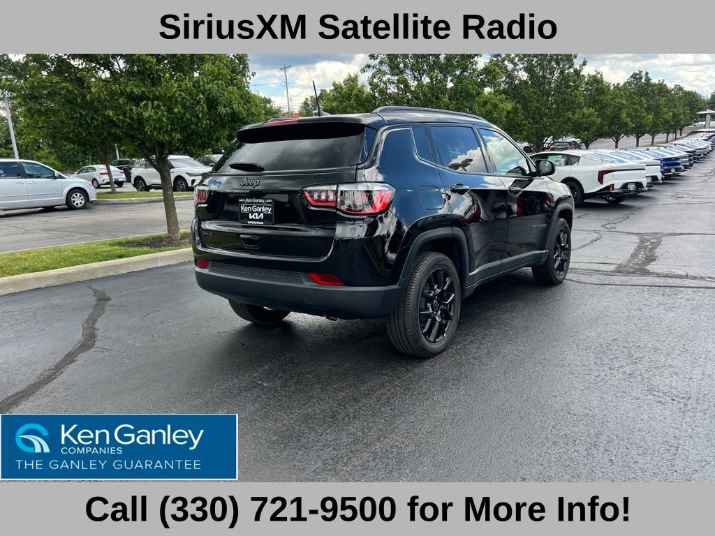 Used 2026 Jeep Compass Latitude AWD/4WD image 8