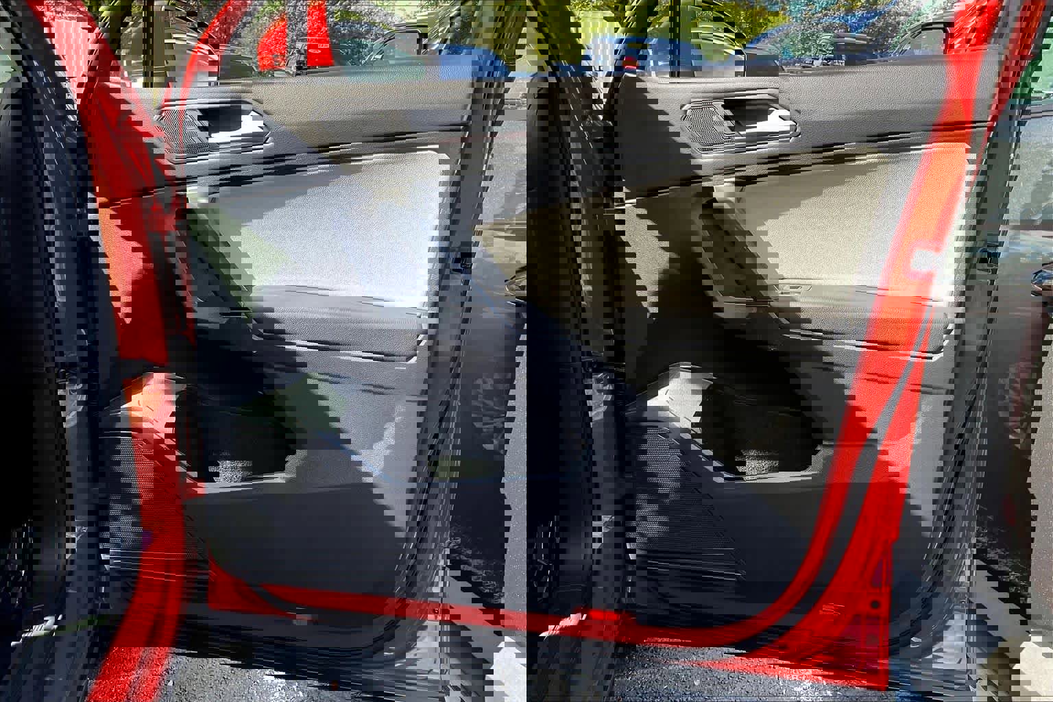 Used 2019 Volkswagen Tiguan SE w/ Panoramic Sunroof Package image 22