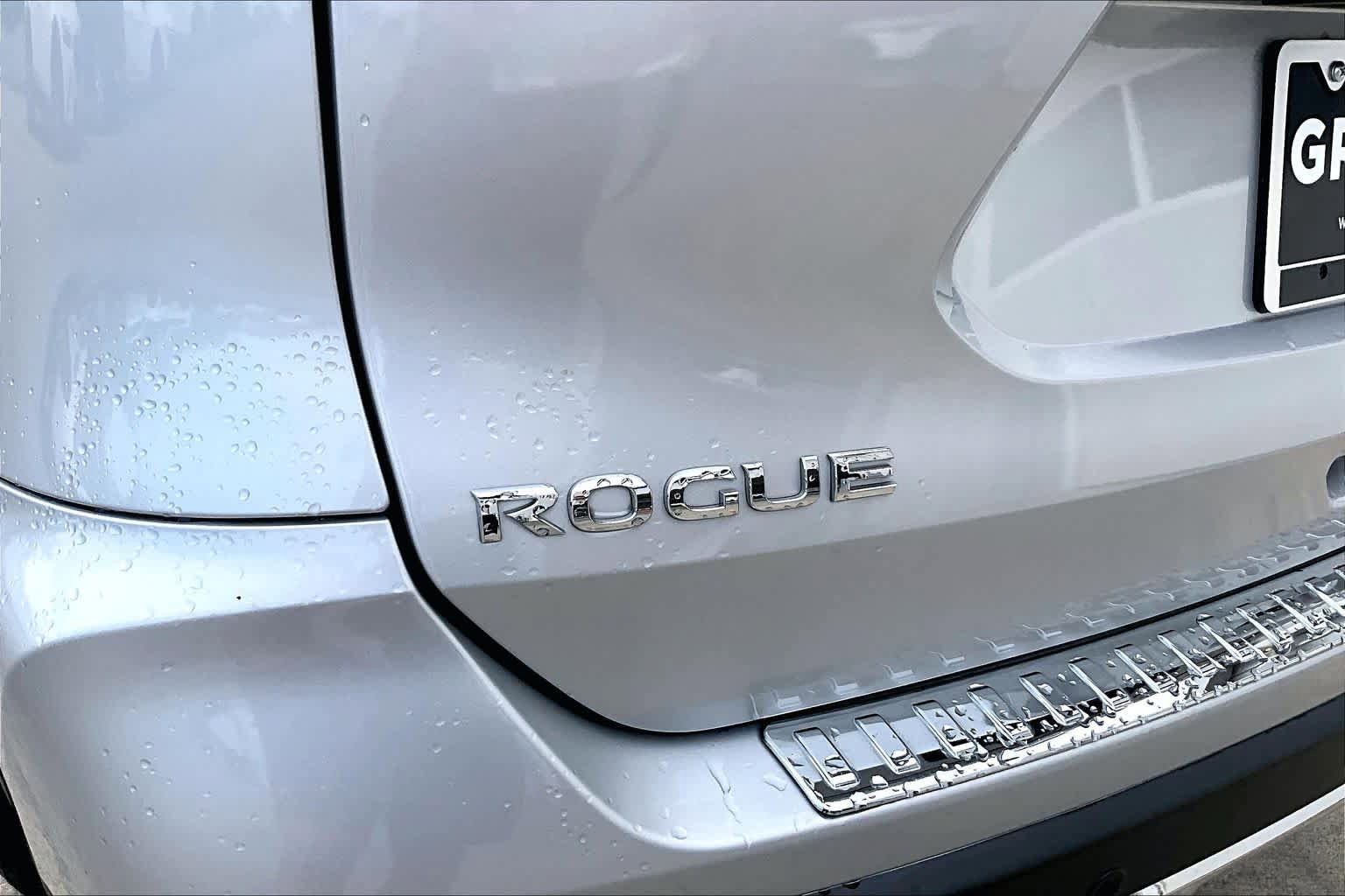 Used 2020 Nissan Rogue SL image 29