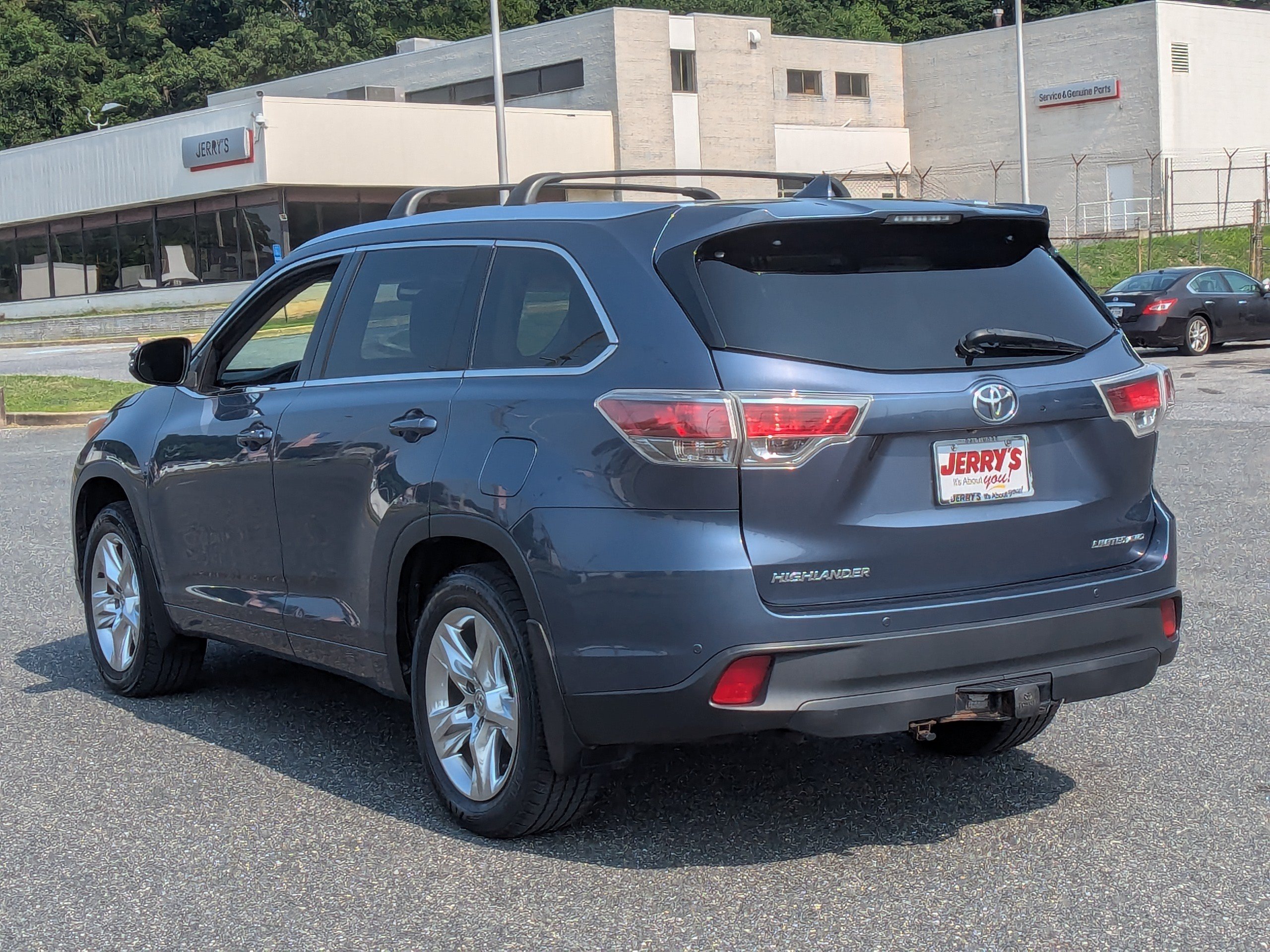 Used 2014 Toyota Highlander Limited AWD/4WD image 6