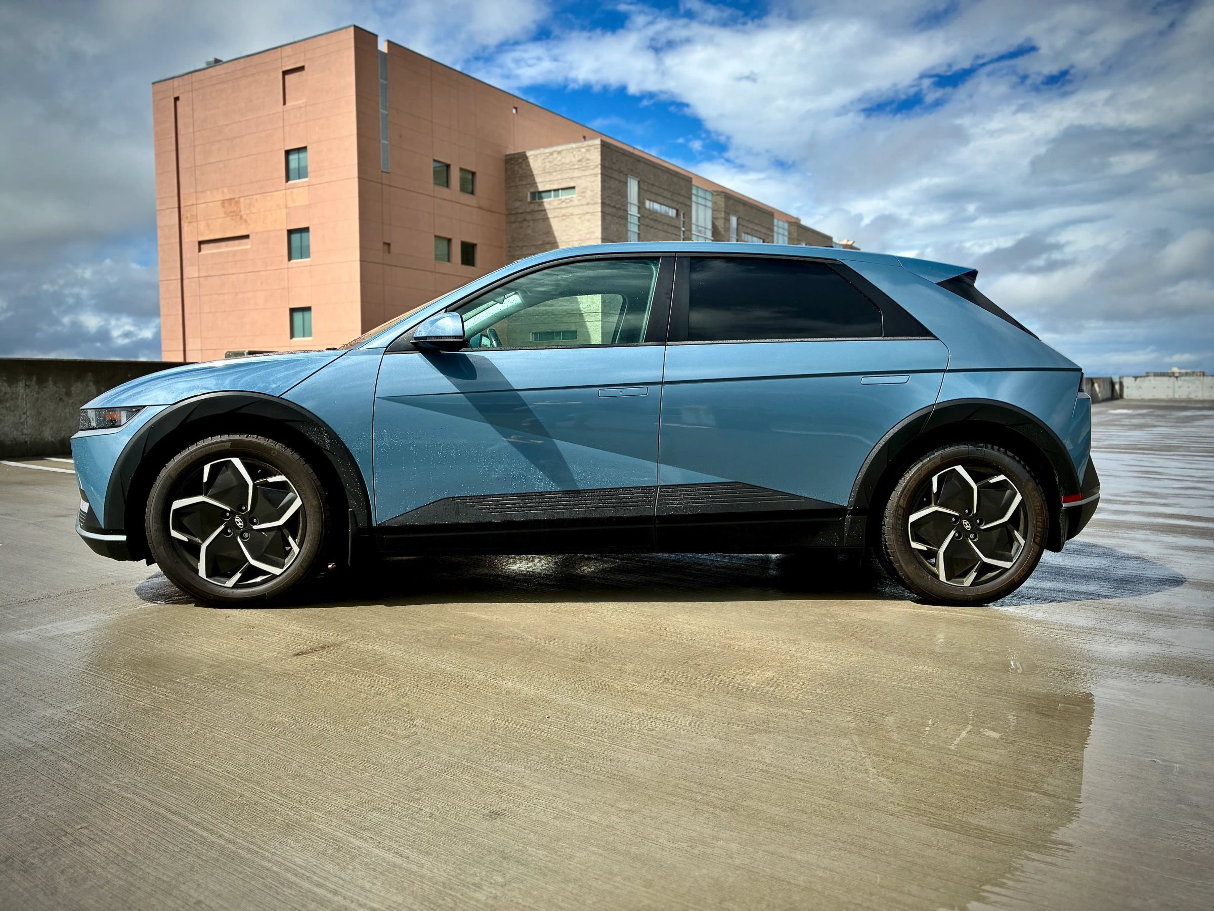 Used 2024 Hyundai Ioniq 5 SE RWD image 6