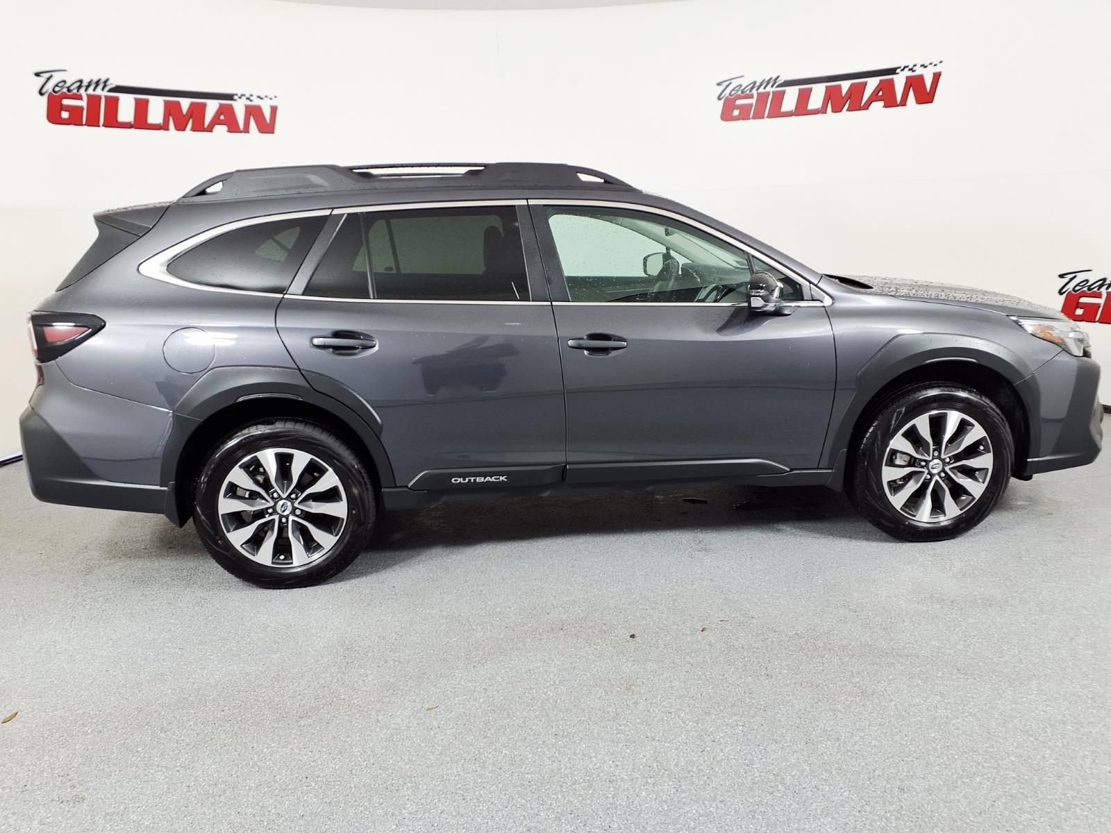 Certified 2025 Subaru Outback Limited AWD/4WD image 3