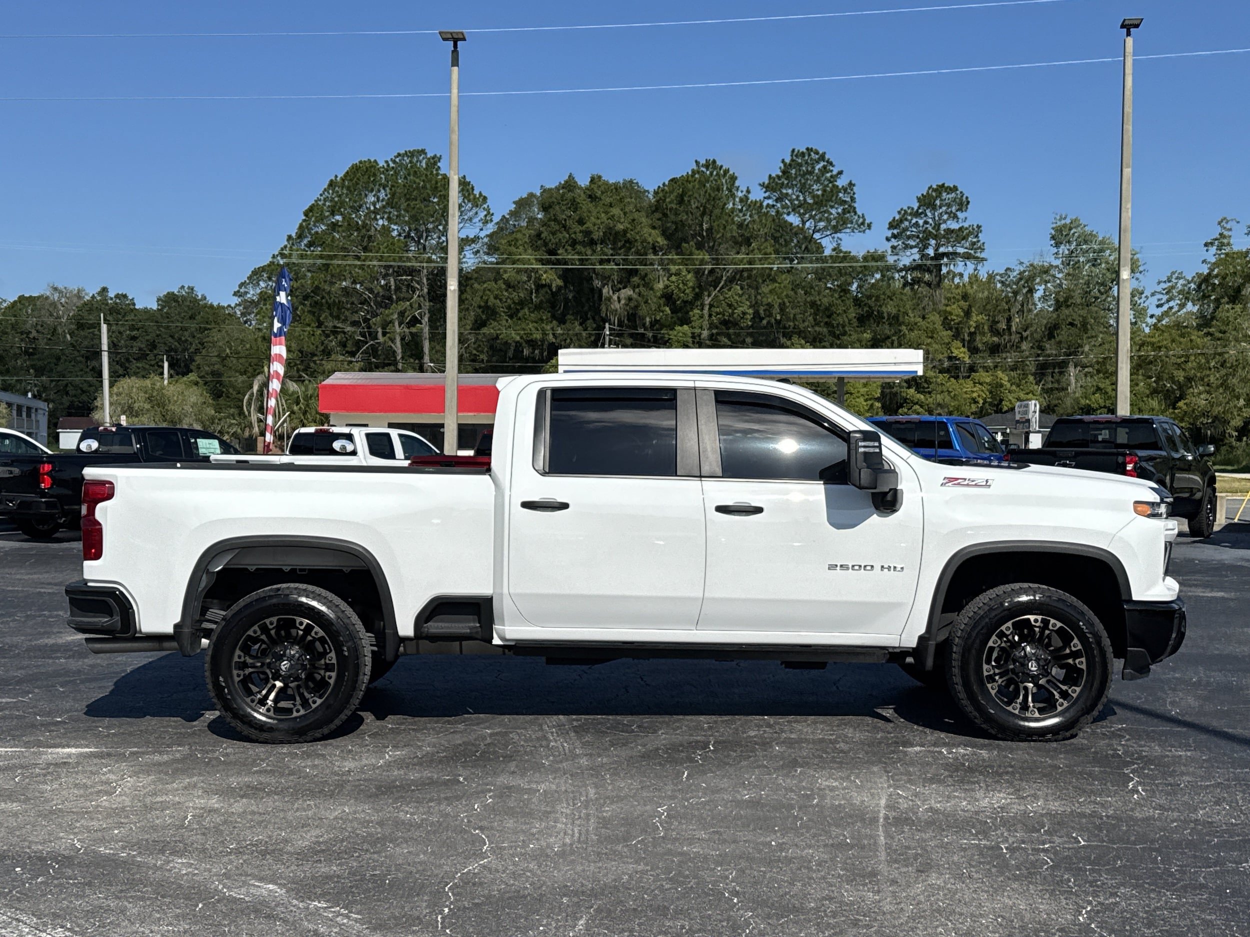 Used 2025 Chevrolet Silverado 2500 Custom w/ Custom Value Package AWD/4WD image 8