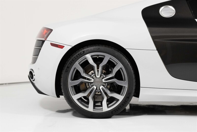 Used 2012 Audi R8 V10 AWD/4WD image 12