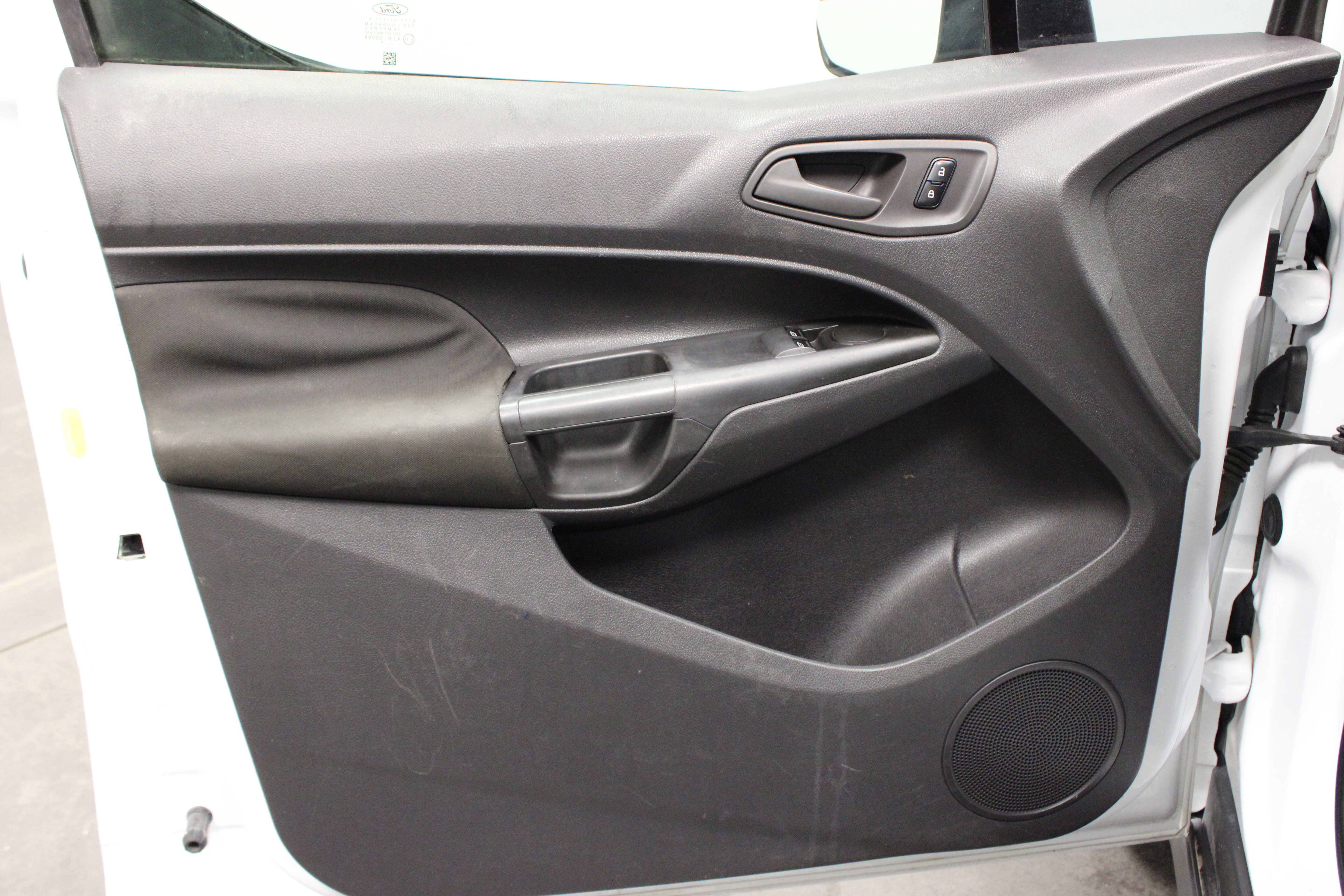 Used 2015 Ford Transit Connect XL FWD image 18