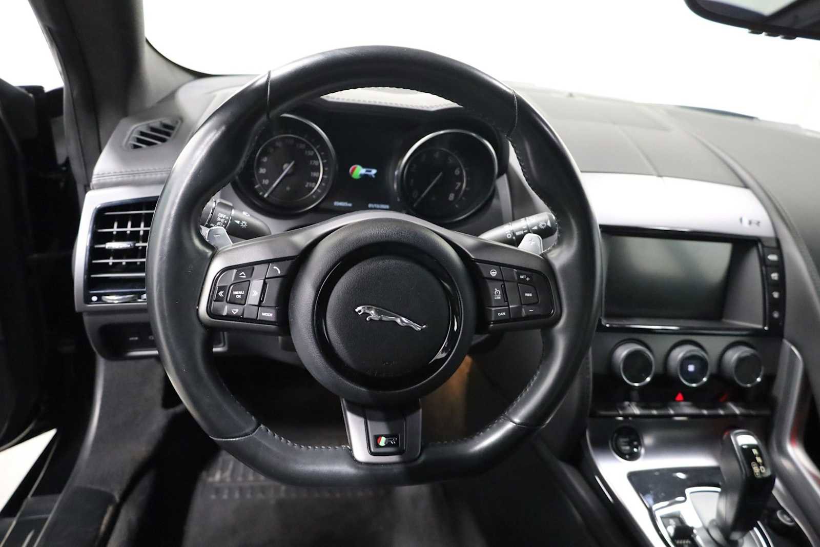 Used 2017 Jaguar F-TYPE R image 22