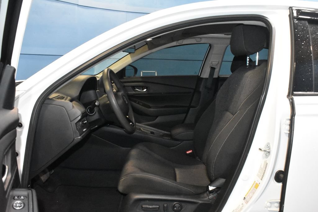 Used 2023 Honda Accord EX image 6