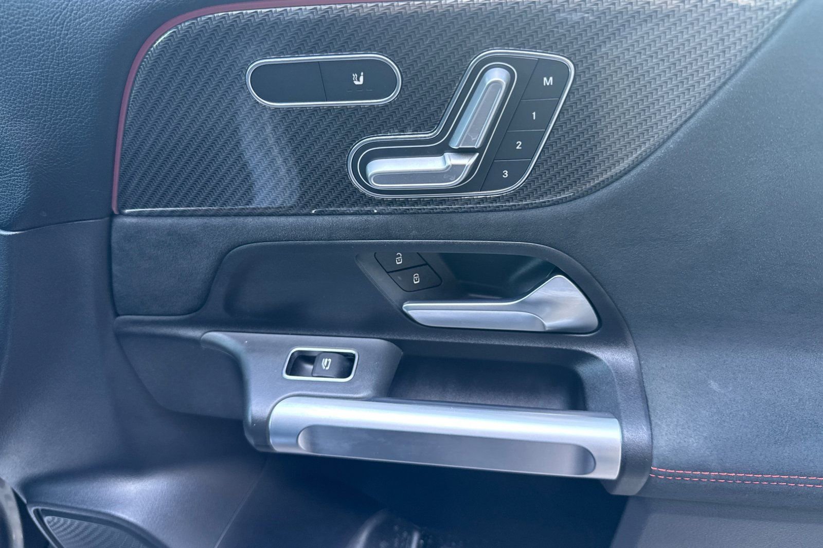 Certified 2023 Mercedes-Benz GLB 250 image 20