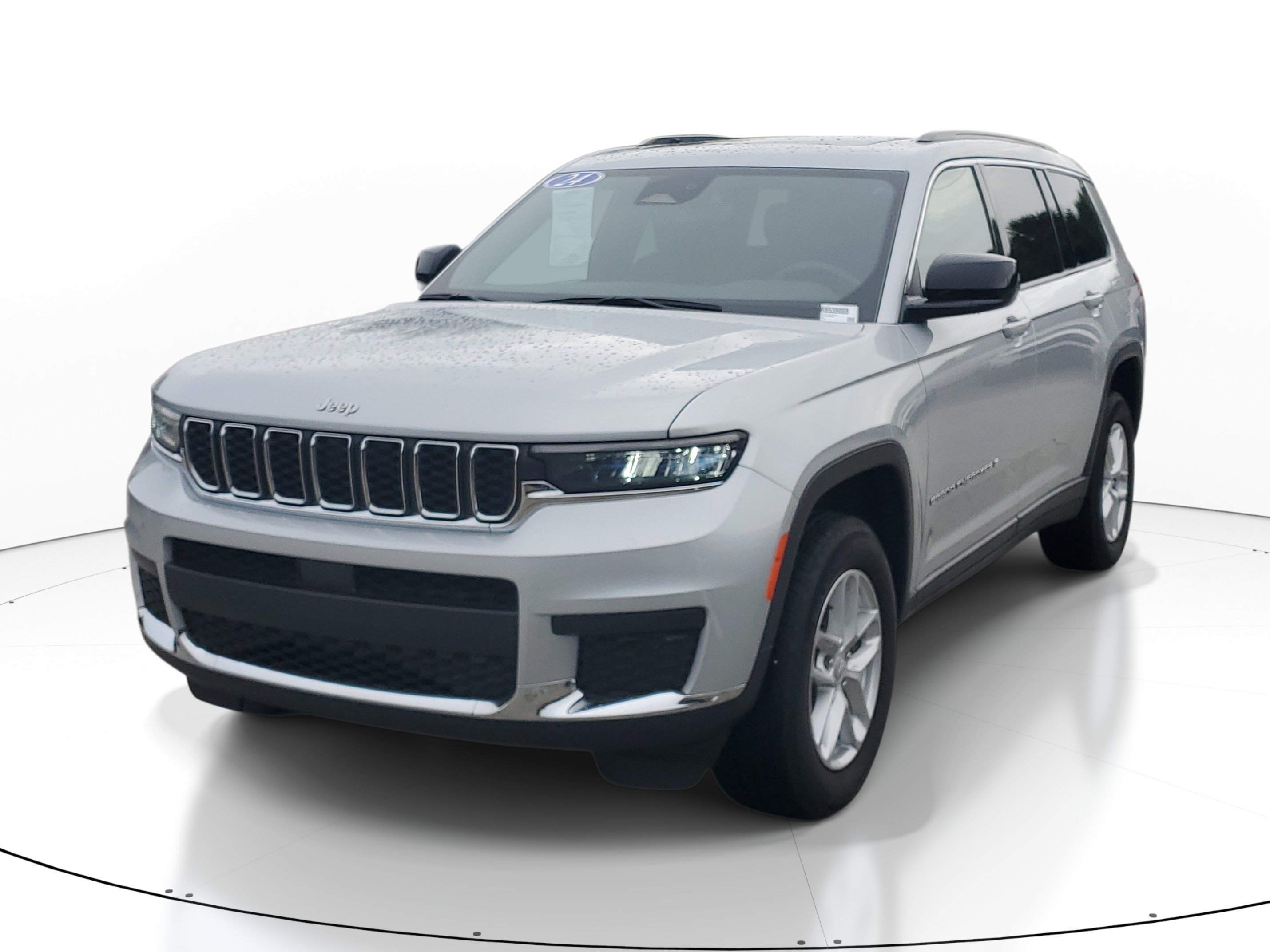 Used 2024 Jeep Grand Cherokee L Laredo RWD image 3
