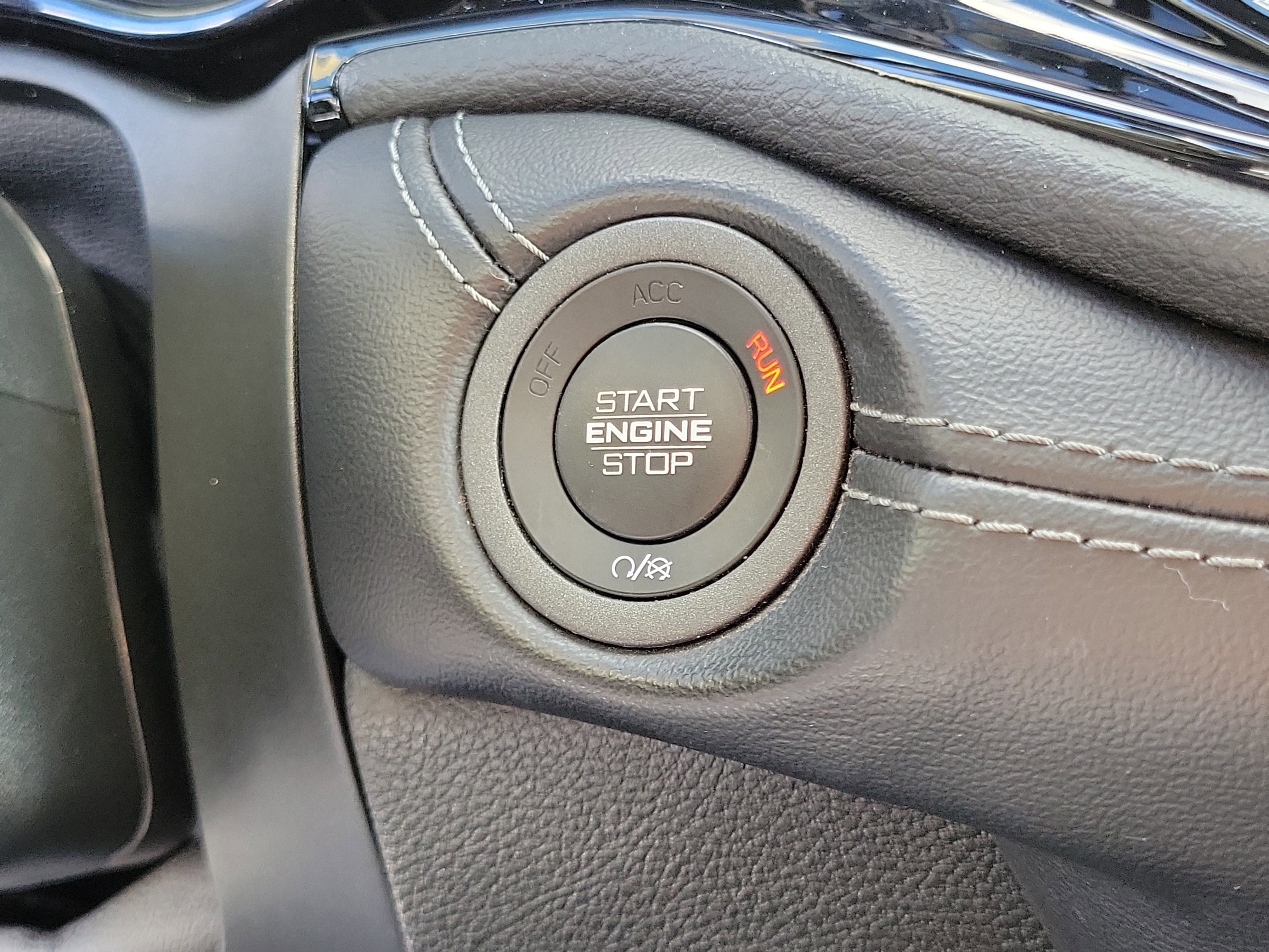 Used 2022 Dodge Durango GT image 28