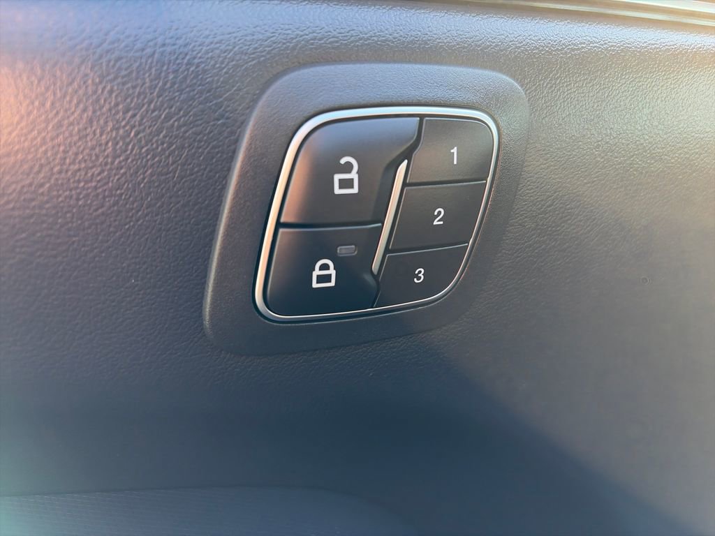 Used 2025 Ford Mustang Mach-E Premium image 19