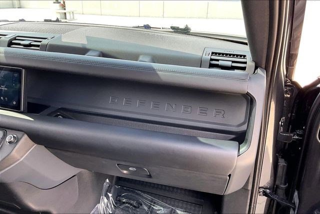 Used 2022 Land Rover Defender 110 X image 19