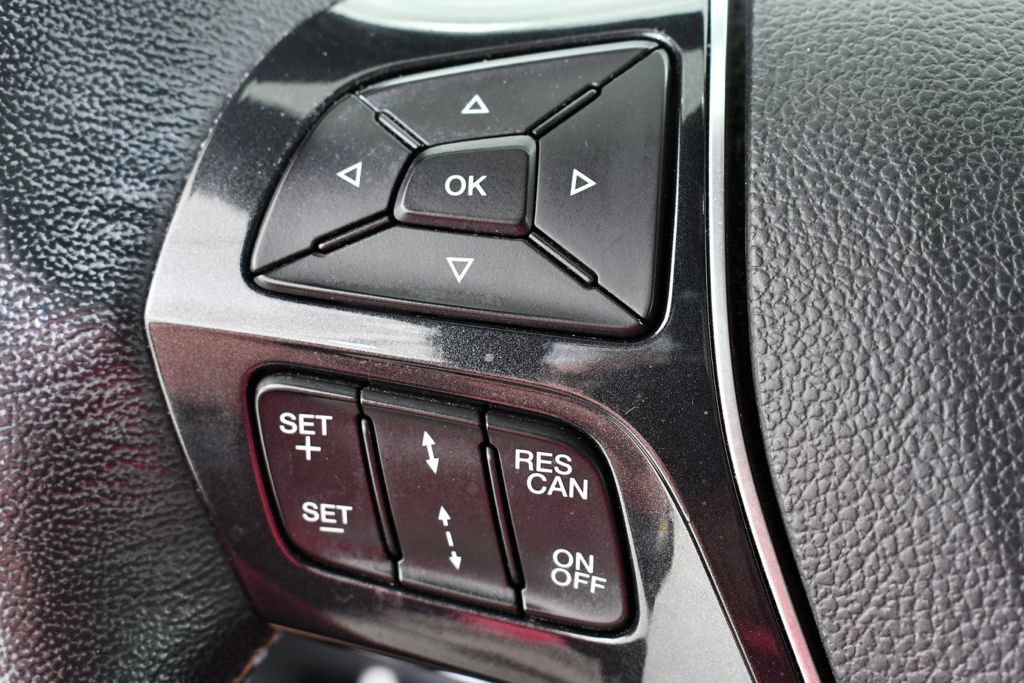 Used 2019 Ford Explorer Platinum AWD/4WD image 32