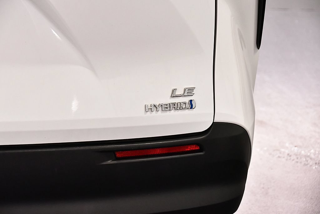 Used 2024 Toyota Sienna LE AWD/4WD image 12