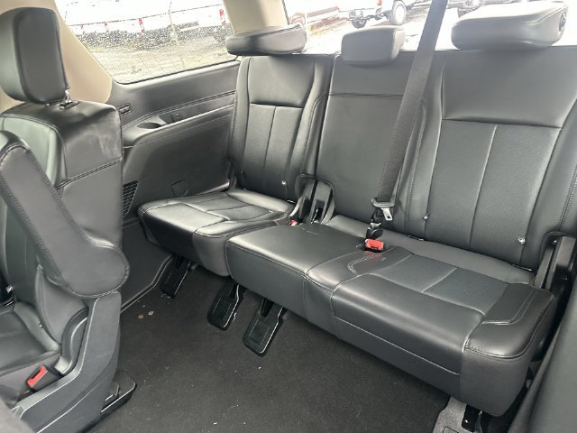Used 2024 Ford Expedition XLT AWD/4WD image 33