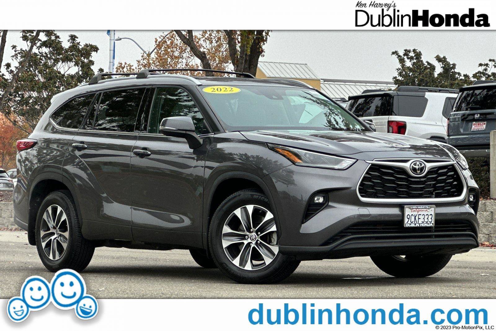 Used 2022 Toyota Highlander XLE image 1