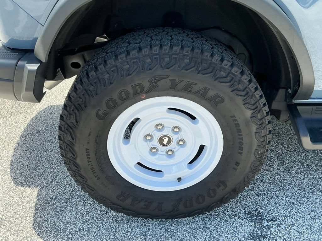 Used 2025 Ford Bronco Heritage Edition AWD/4WD image 18