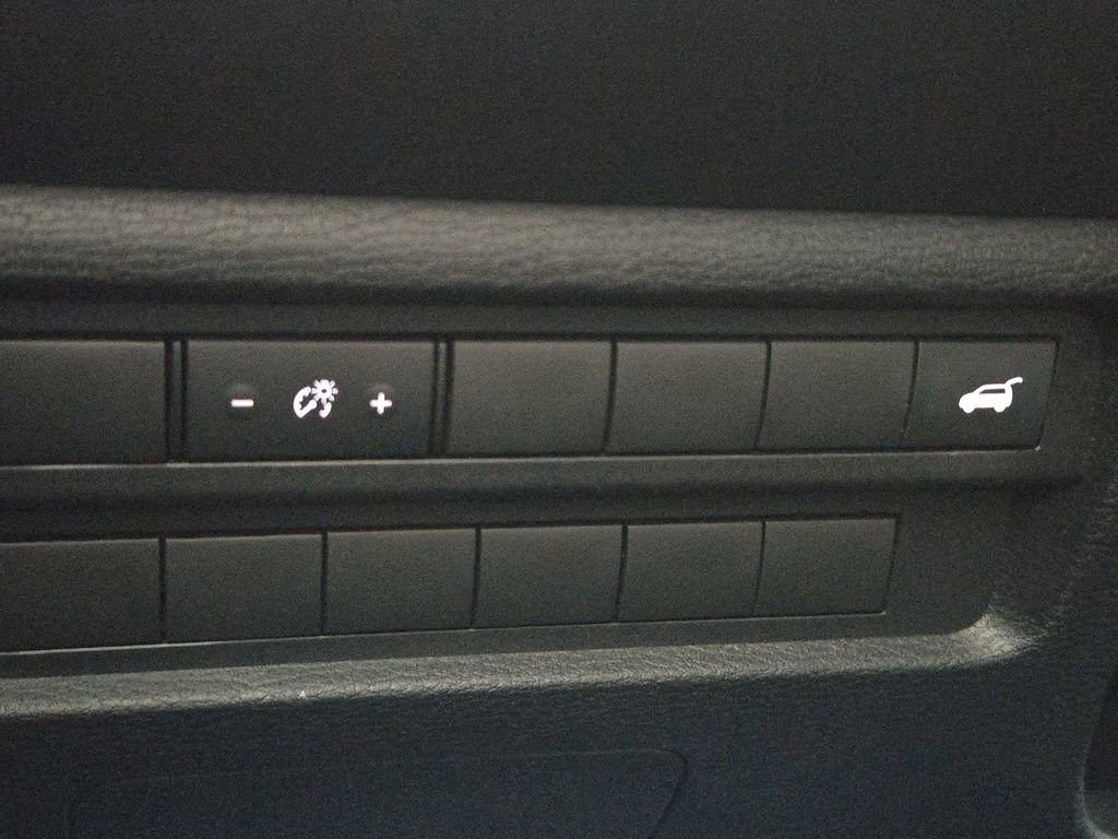 Used 2024 Mitsubishi Outlander SE image 23