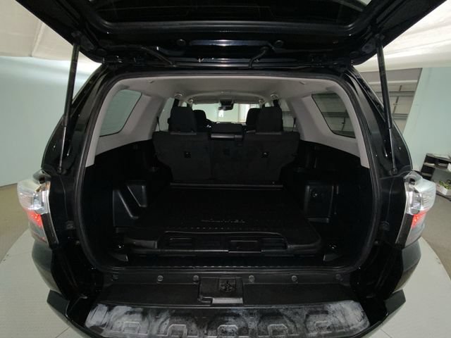 Used 2020 Toyota 4Runner SR5 AWD/4WD image 23