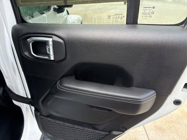 Used 2023 Jeep Wrangler Sahara w/ Cold Weather Group image 29